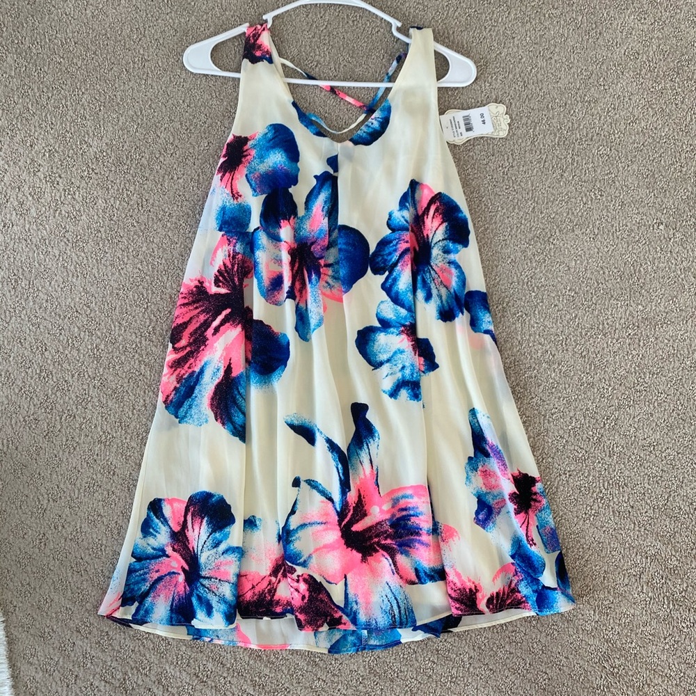 soprano hibiscus dress NWT